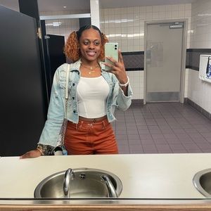 Meet your Posher, Ashanti